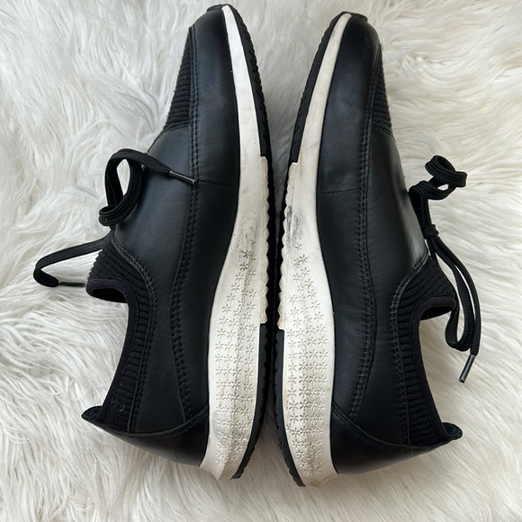 Like new Nurture black leather comfort sneakers - Picture 8 of 12